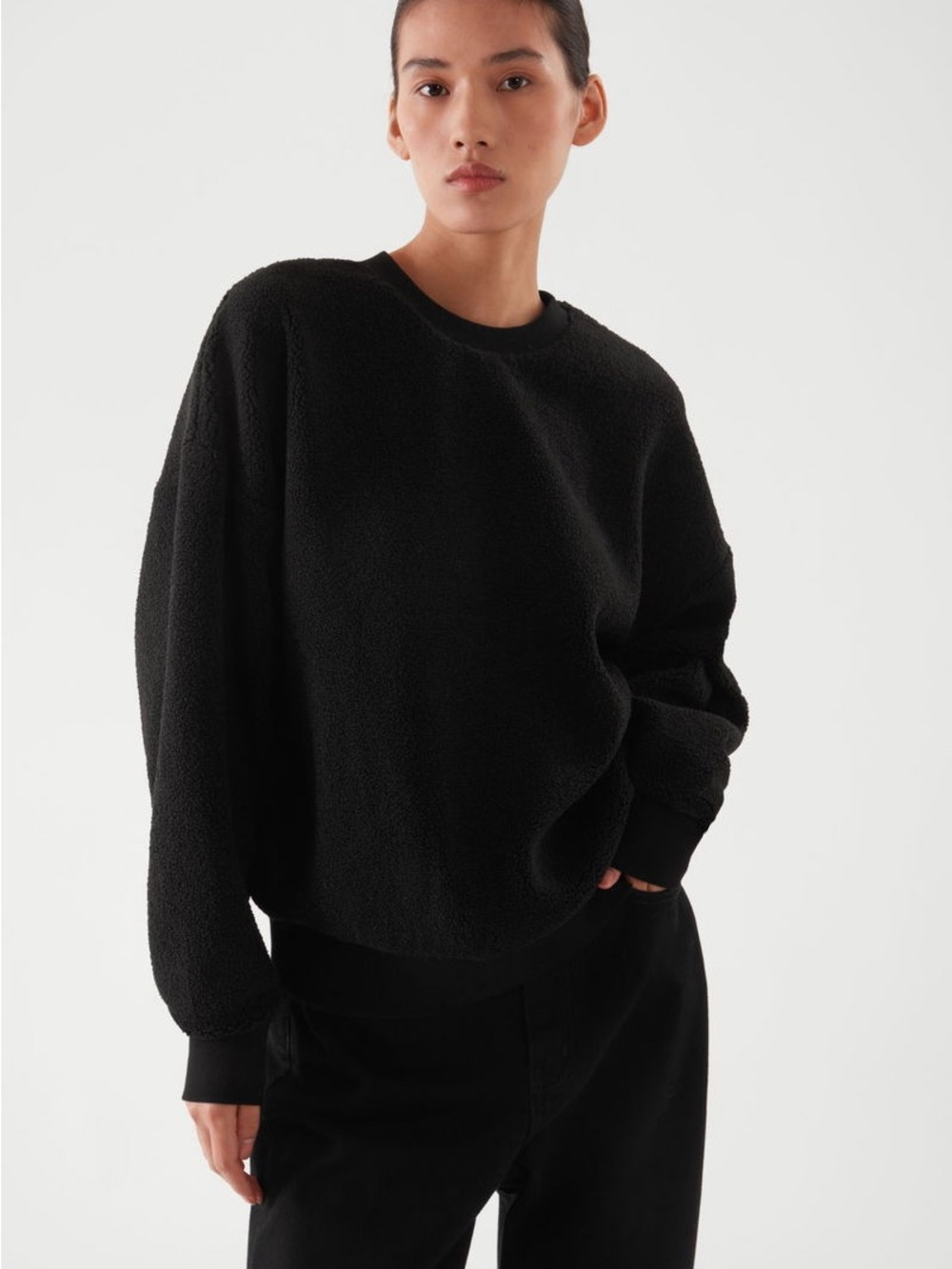 COS Sz S Teddy Cozy Black Relaxed Minimalist Sweater